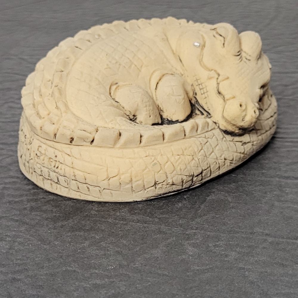 Alligator Crocodile Cute Statuette Signed Telle M Stein Rare Excellent